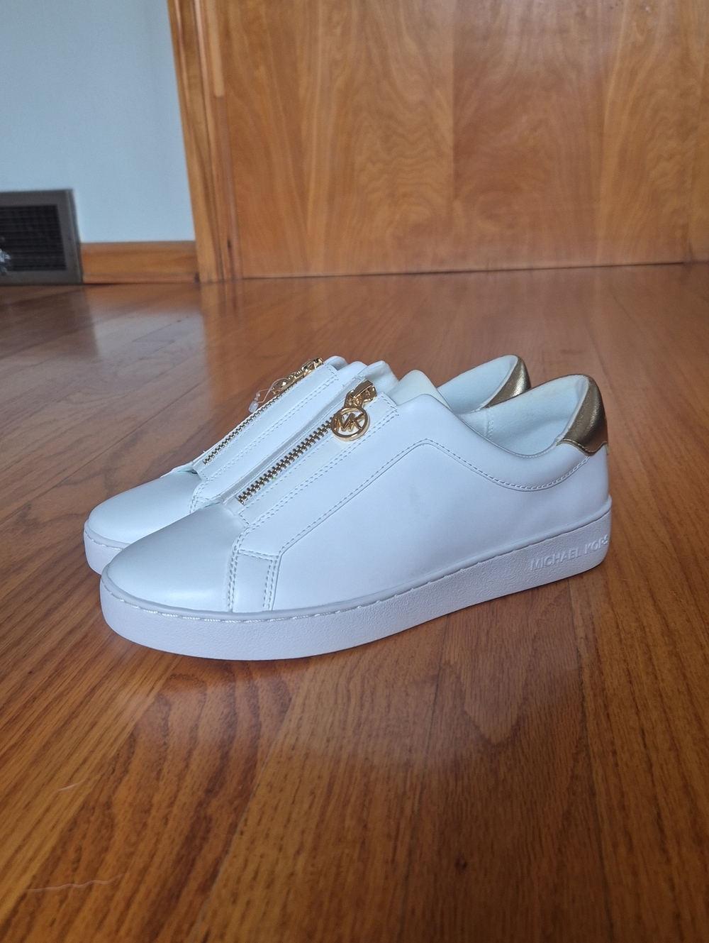 MICHAEL Michael Kors Keaton Zip-Up Sneaker, size 8 NWOB